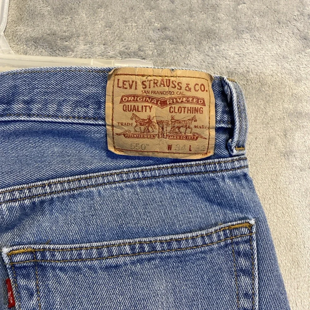 Levis 550 Jeans Mens Sz 34x32 Blue Faded Relaxed  Loose 